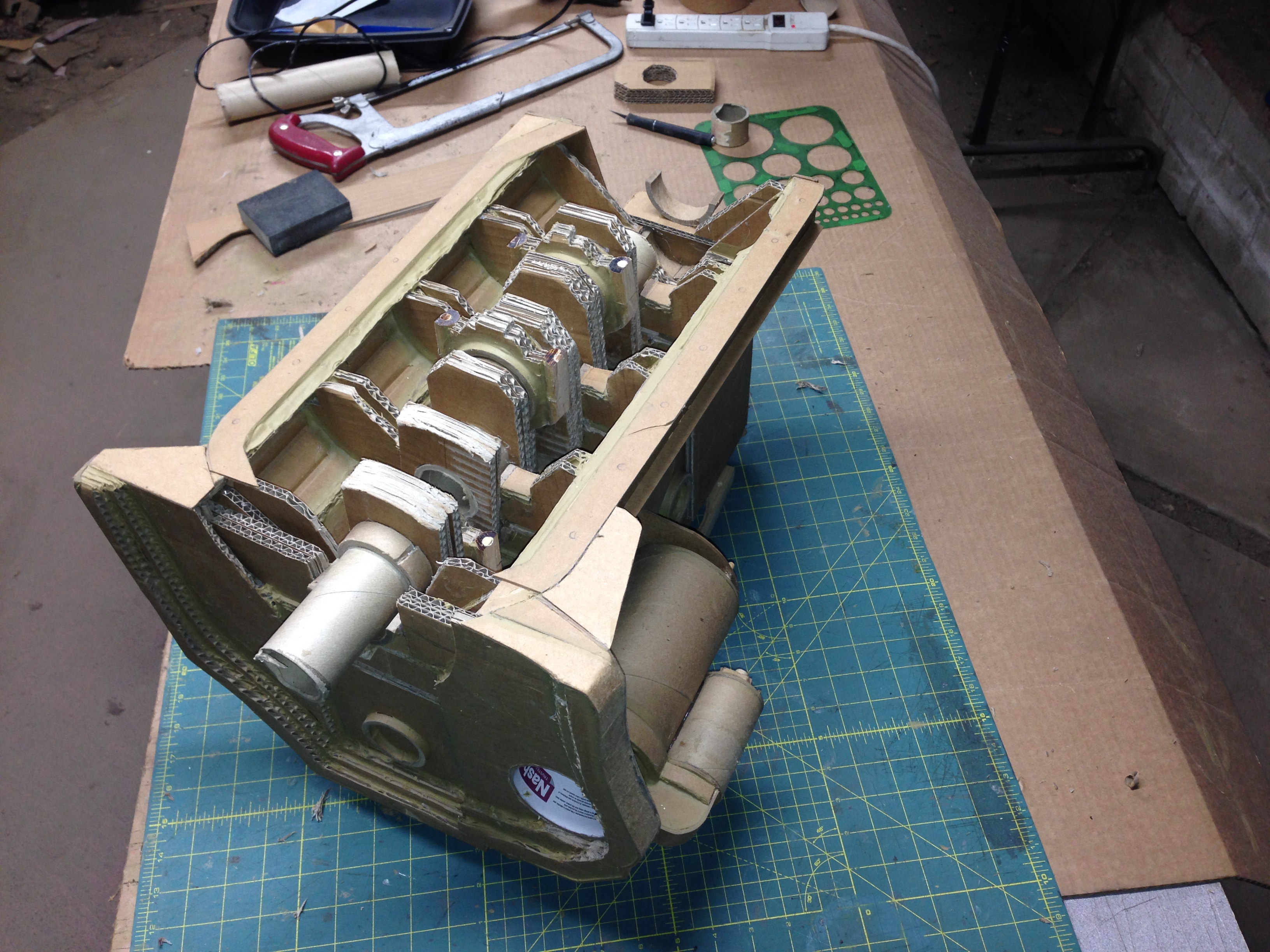 Cardboard M10 pistons and crankshaft build Cardboard M10 BMW 2002 FAQ