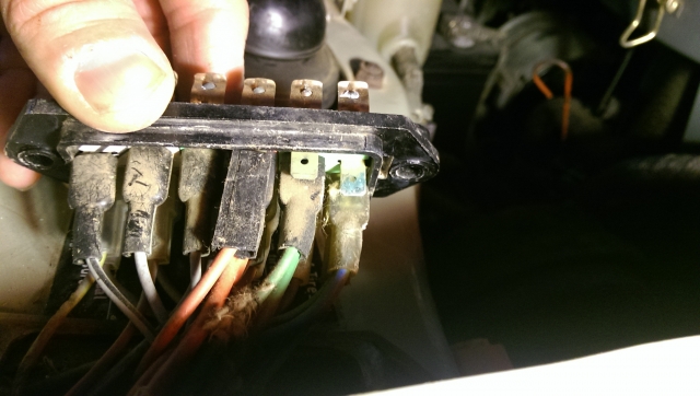 1971 Fuse Box - BMW 2002 FAQ 1971 Fuse Box - BMW 2002 FAQ